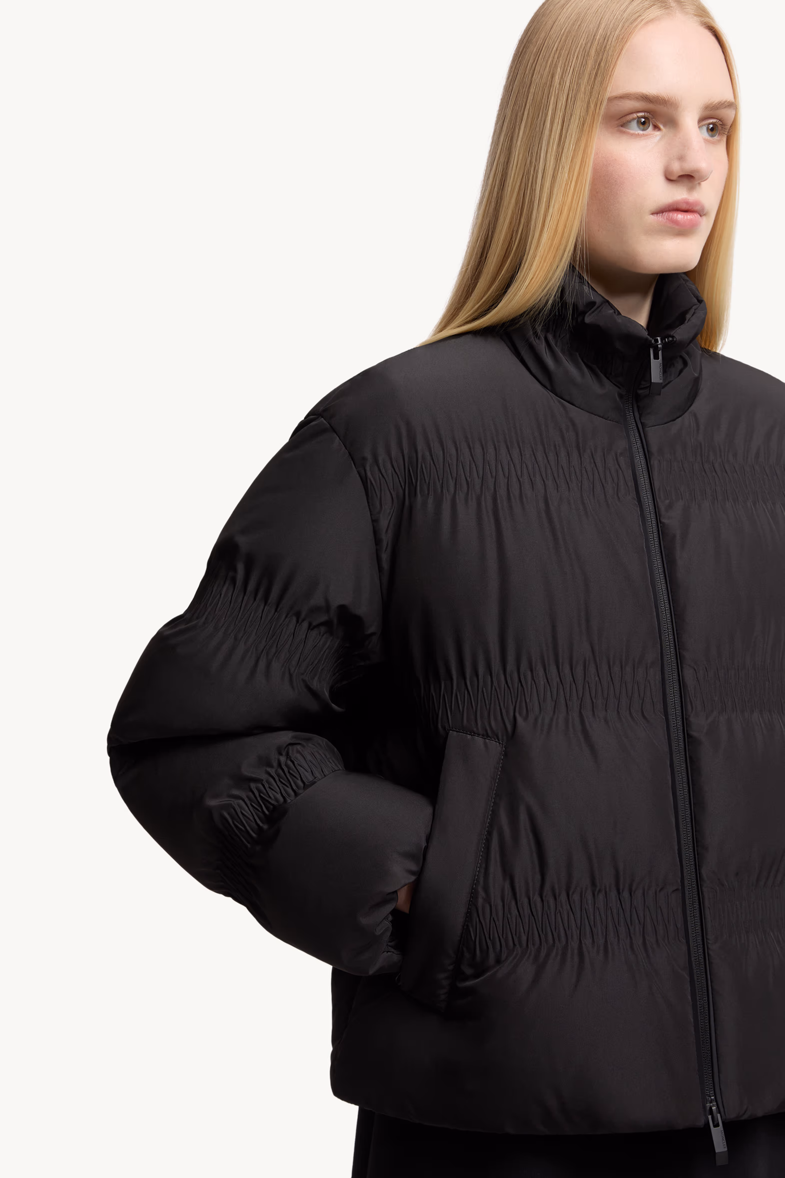 Ravignan Gather-Quilted Short Down Jacket Women Black Moncler 6